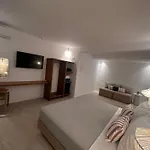 アパートホテル Athera Mykonos