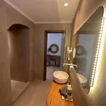 Athera Mykonos 公寓式酒店